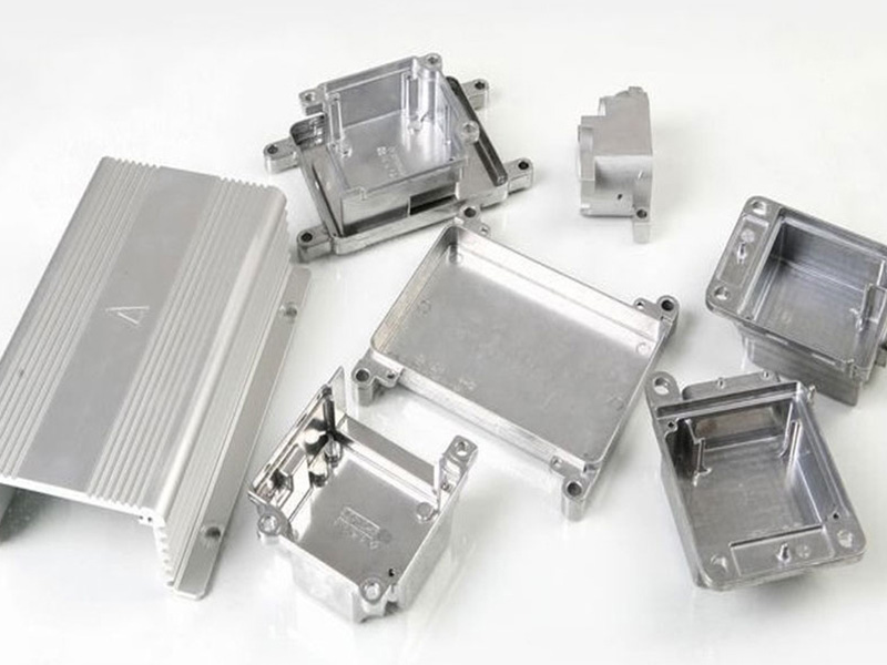 重力鑄造分幾種？探討重力鑄造的分類及應用領域